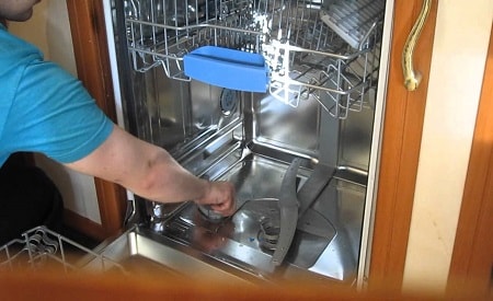 principalele cauze ale defecțiunii mașinii de spălat vase