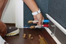 Proces de instalare a plintei calde