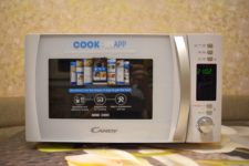 Cuptor cu microunde Candy CMXG22DW cu grătar